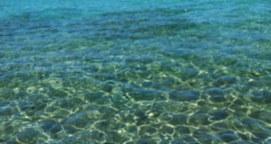 Ilıca Yıldızburnu Küçük Halk Plajı: Çeşme’nin Sakin Cenneti