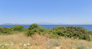 Dünyayı Kurtaran Adam Koyu: Bir Film Efsanesinin Ayak İzlerinde Gezi