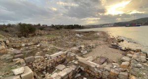 Kyme Antik Kenti: Ege’nin Tarihi Hazinesi