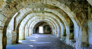 Agora Ören Yeri: Tarihin ve Ticaretin Buluşma Noktası