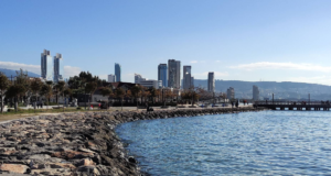 Bayraklı Sahili: İzmir’in Huzur ve Canlılık Dolu Kıyısı