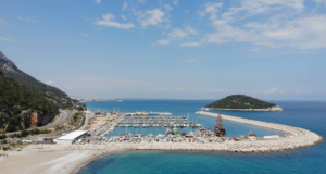 Balıkçı Barınağı Plajı : Detaylı Anlatım