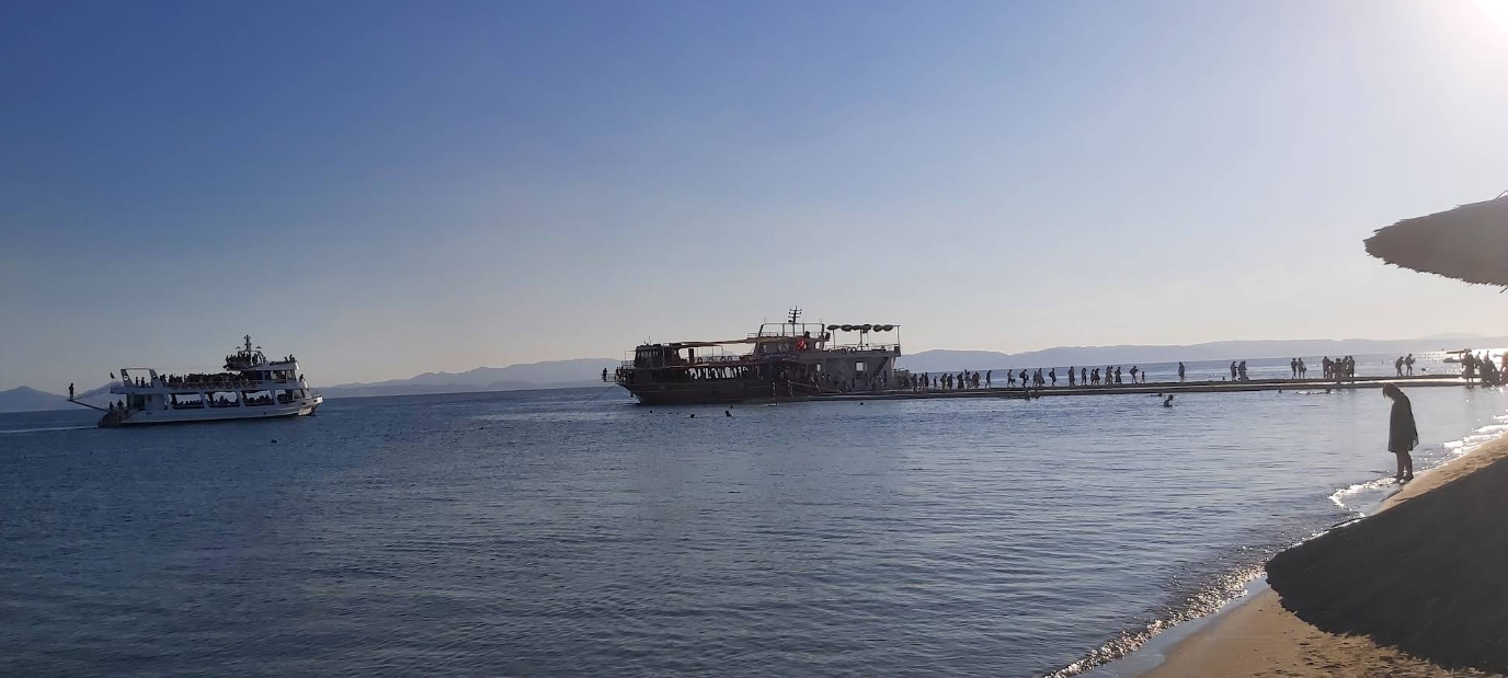 Premier Beach Sarımsaklı: Ayvalık’ta Denizle Bütünleşen Tatil Keyfi