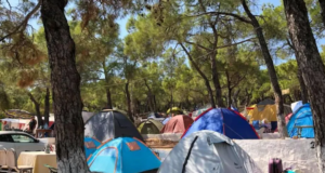 Ayvalık Çamlık Kamping: Doğanın ve Denizın Kalbinde Tatil Rüyası