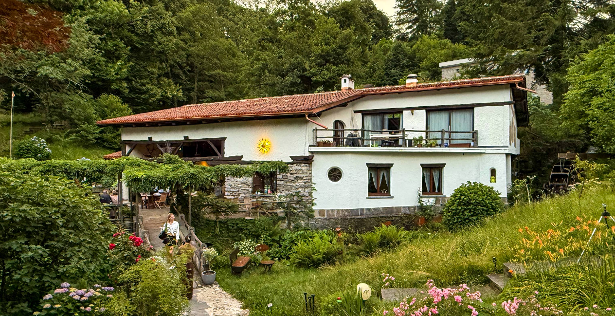 Grotto Mulin di ciöss: İsviçre’nin Doğasında Saklı Lezzet Durağı