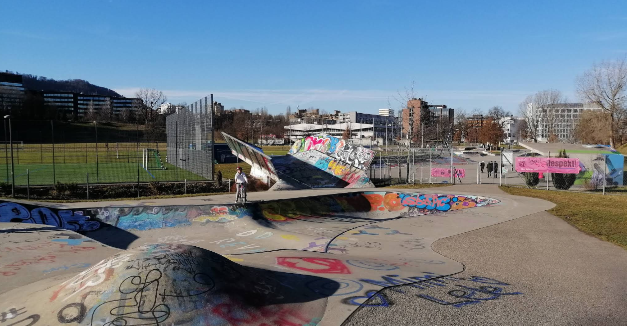 İsviçre’de Skatepark Macerası: Zürih’in Kalbinde Adrenalin Dolu Bir Gezi