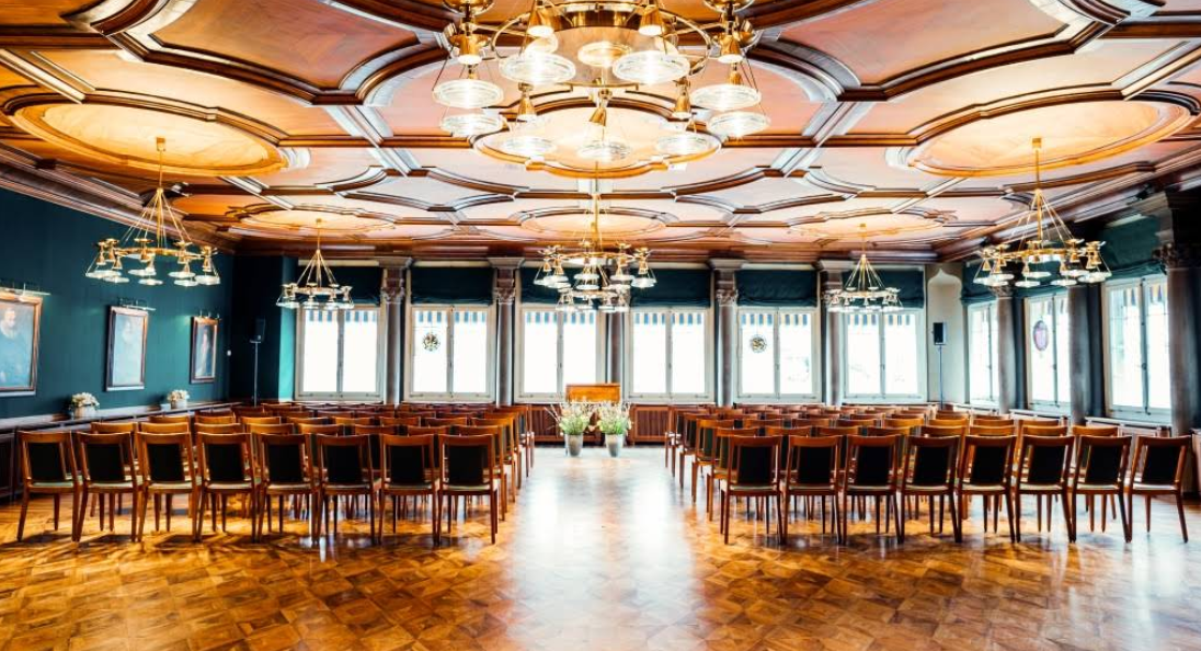 Zunfthaus zur Saffran: Zürih’te Asırlık Tarih ve Sofra Kültürünün Buluşma Noktası